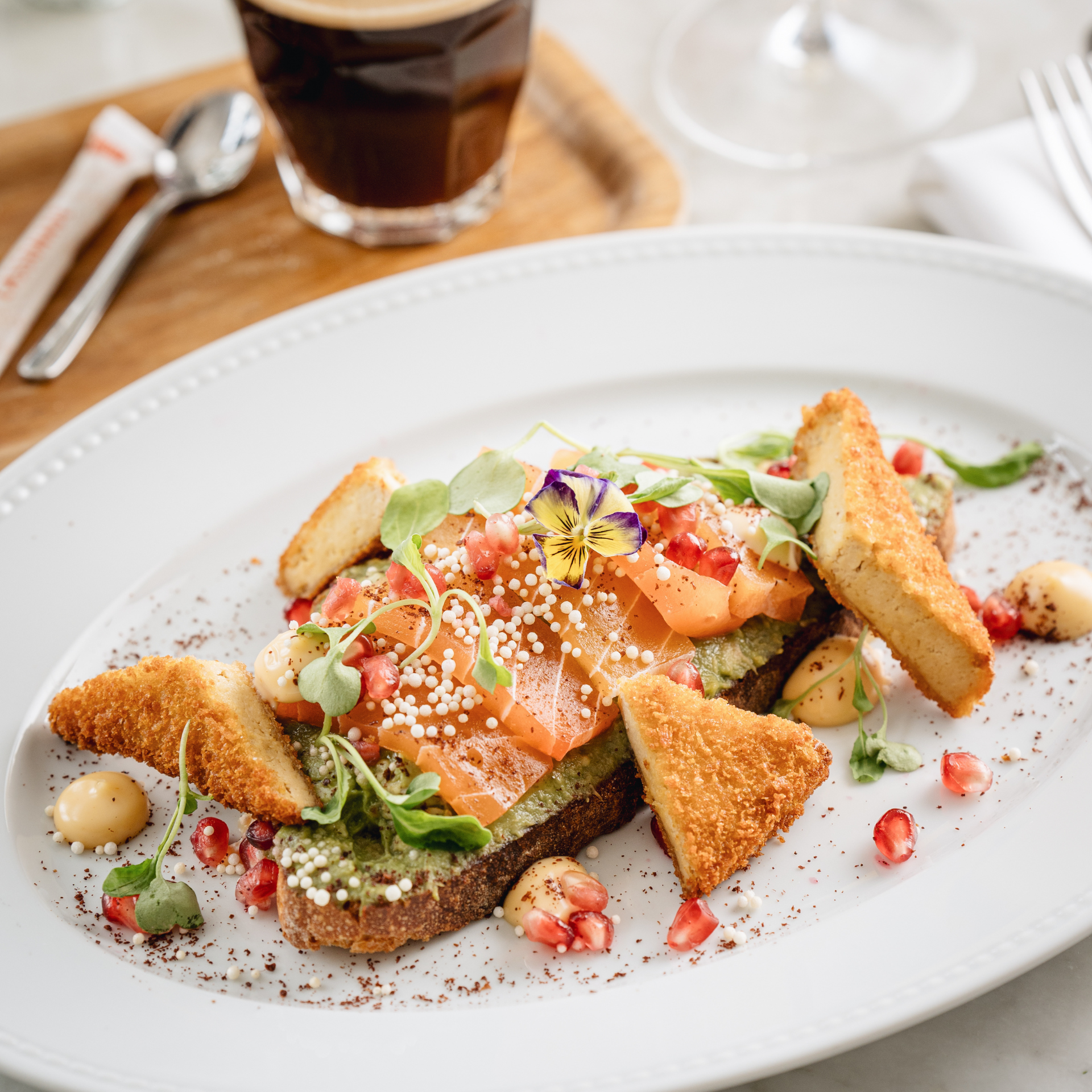 LOV's brunch Avocado Toast